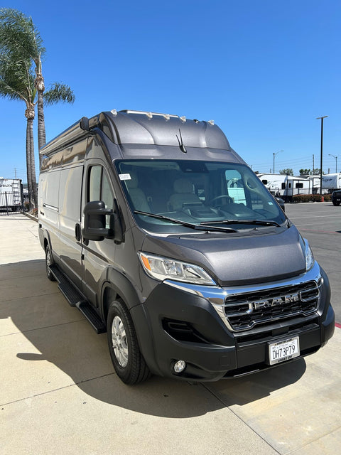Fully Loaded 2024 Thor Tellaro with pop-up — photo 3