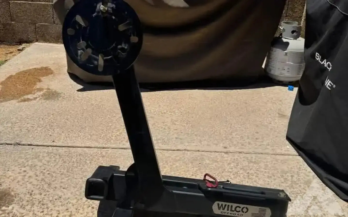 Wilco Hitchgate Swingout Spare Tire Carrier — used tire carriers & swing outs for sale (photo 3) — photo 3