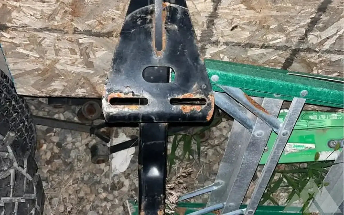 Wilco spare tire carrier — used tire carriers & swing outs for sale (photo 3) — photo 3
