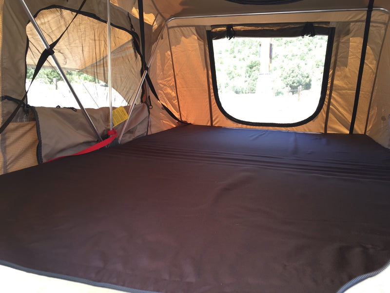  offering a portable living space; a versatile RV rental alternative.|Minivan rv rental with rooftop tent & portable kitchen — photo 9