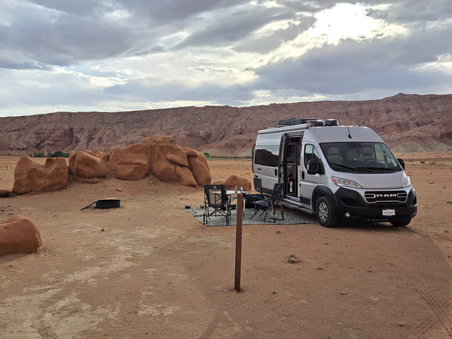 "Wagabond" - Easy-Driving + Full Kitchen + Off-Grid + Starlink + Full Bath — photo 3
