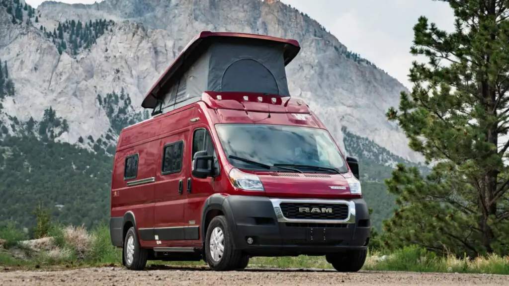 2022 Winnebago Solis Dodge Promaster (Sleeps 4 / 6 Seatbelts)