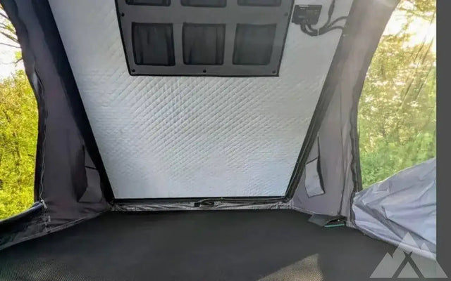 Woodsbuilt Roof top tent with solar — photo 3