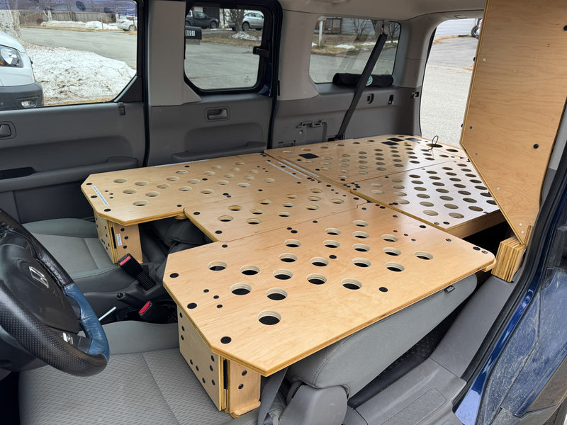  and a front passenger seat — photo 8