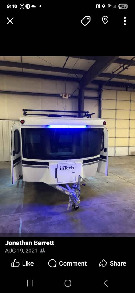 "The Tardis" Luxury teardrop Luna Rover — photo 7