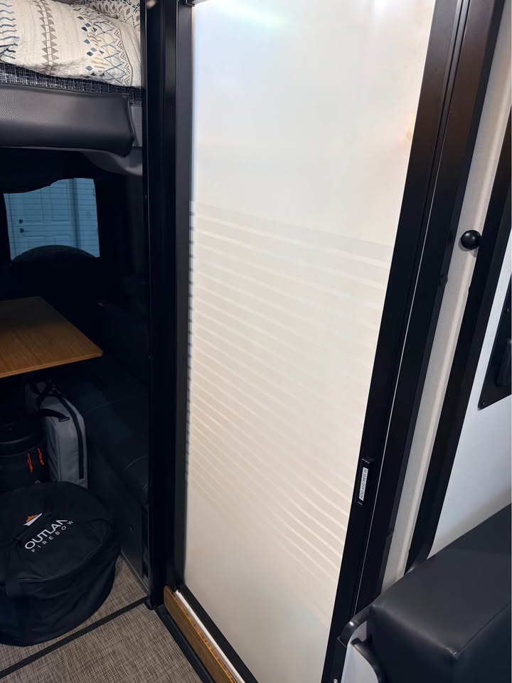 2024 Winnebago Revel 4x4 Sprinter in Portland, OR (photo 9) — photo 9