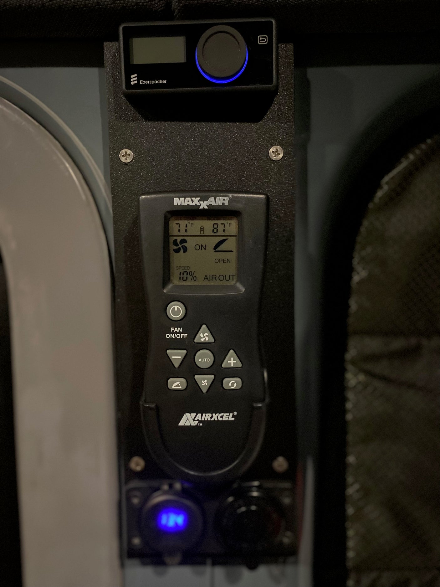 RV rental interior climate control panel: Eberspächer heater & MAXXAIR fan showing 71°F inside, 87°F set, 10% air out.