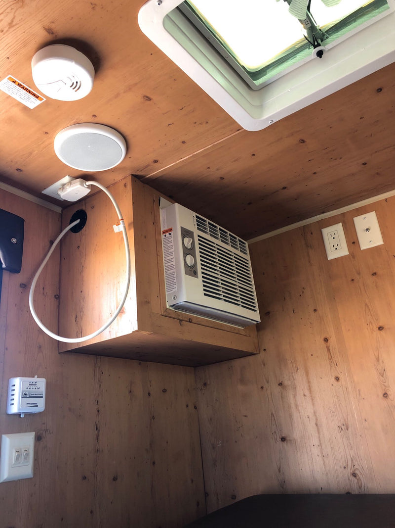  and mini-fridge.|A compact — photo 9