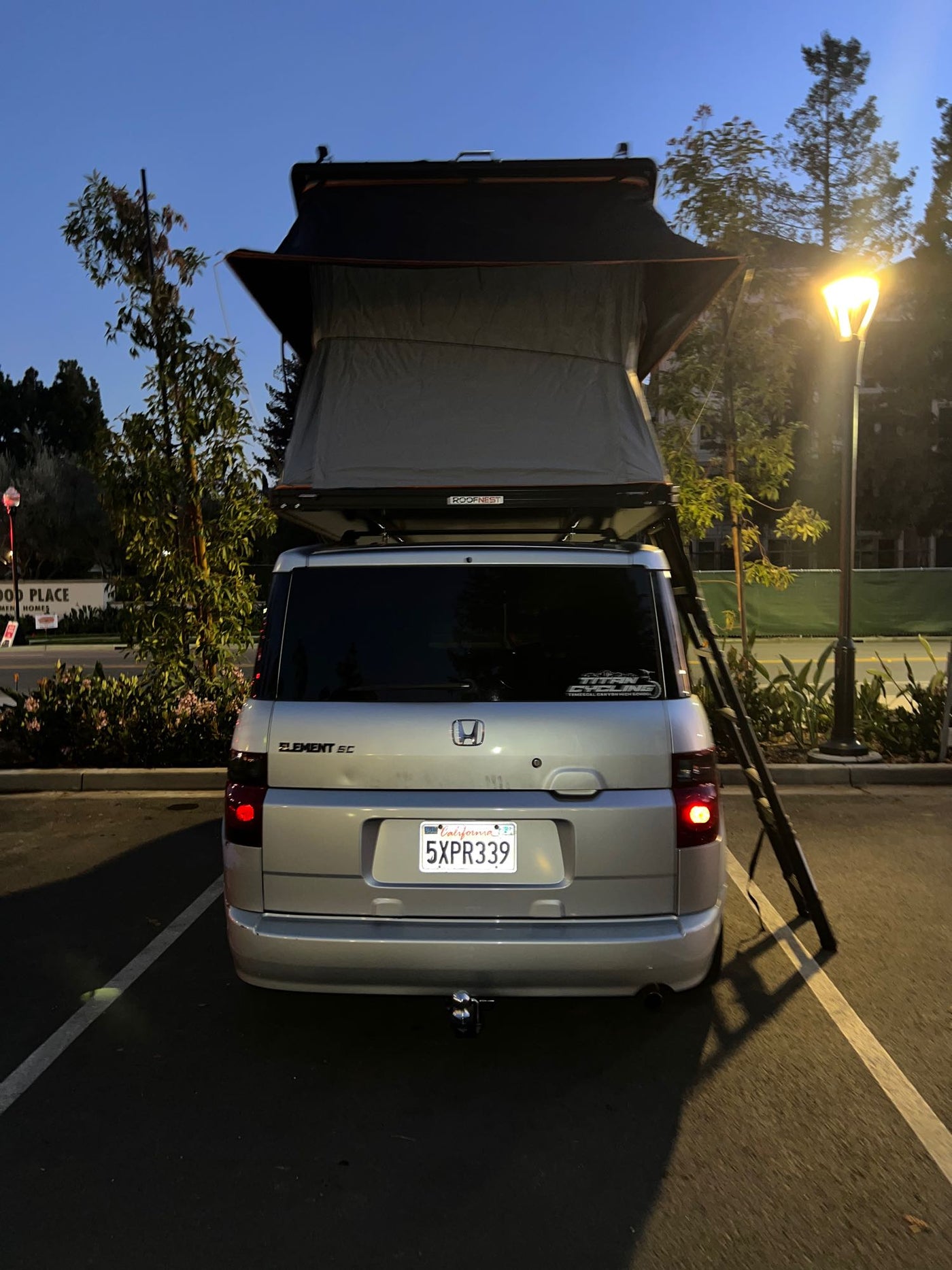  perfect for flexible RV rental style travel.|Silver Honda Element — photo 6