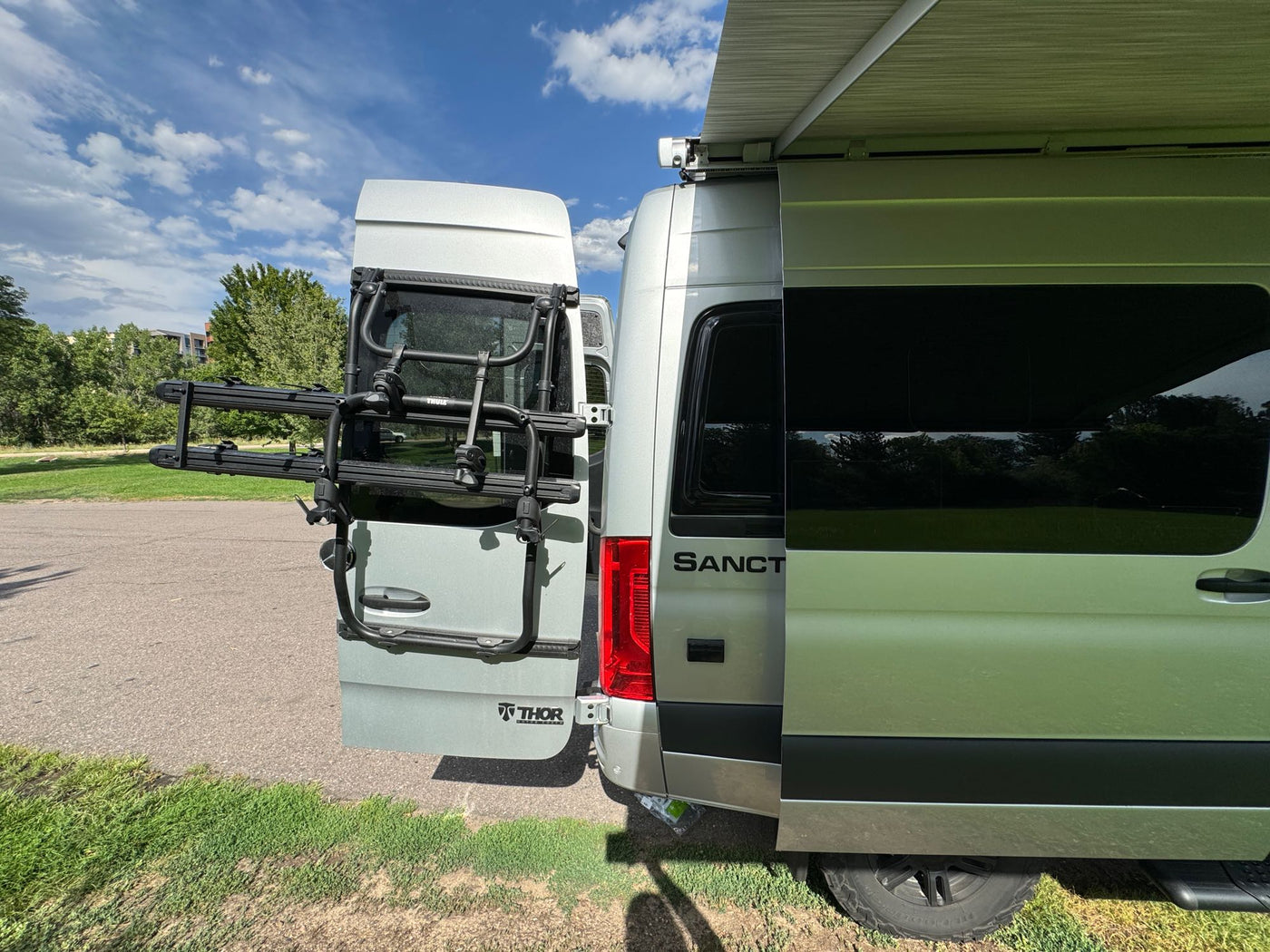 Newer Sprinter Van; TV; Indoor Shower; Luxury — photo 8