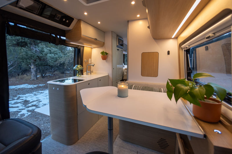 "Ruby" | 2023 Noovo Lite - Indoor Shower, Heating & AC — photo 8