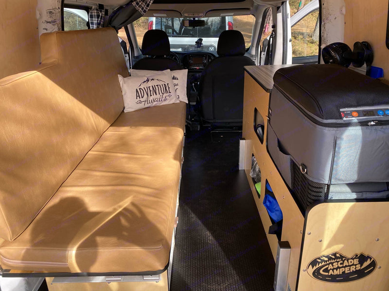  and clever storage solutions.|An RV rental — photo 11