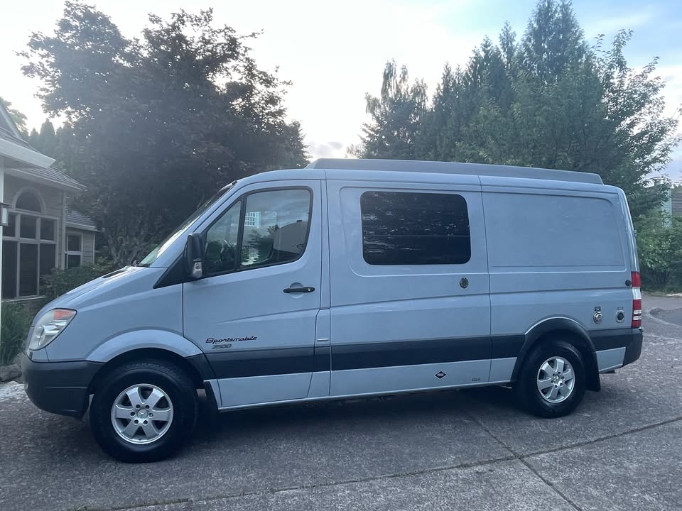 2011 Mercedes-Benz sprinter sportsmobile camper van in McMinnville, OR (photo 4) — photo 4