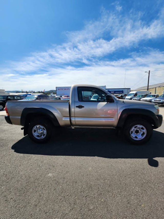 2005 Toyota Tacoma — photo 2