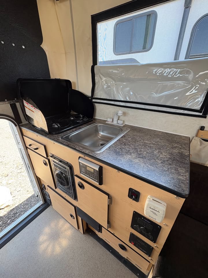 For sale 2017 Four Wheel Camper, Fleet model (loaded) - Denver in Denver, CO (photo 6) — photo 6
