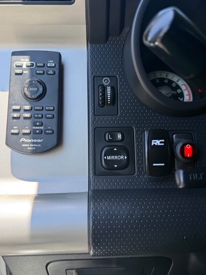 2008 Toyota FJ Cruiser — photo 9