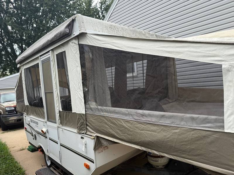  and views outside. Perfect for your next RV rental adventure.|Clean — photo 7