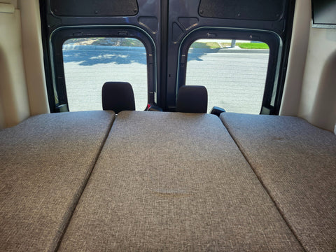 AWD 2025 Mercedes Sprinter Thor Tranquility — photo 4