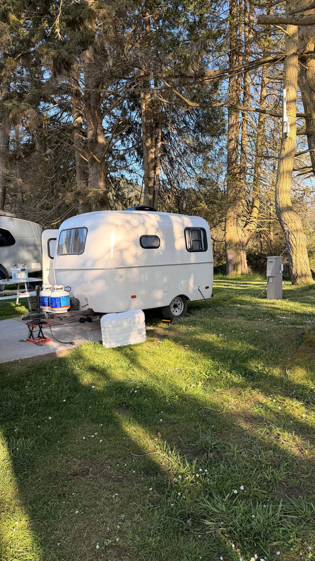Scamp 13’ – Lightweight Fiberglass Camper — photo 2