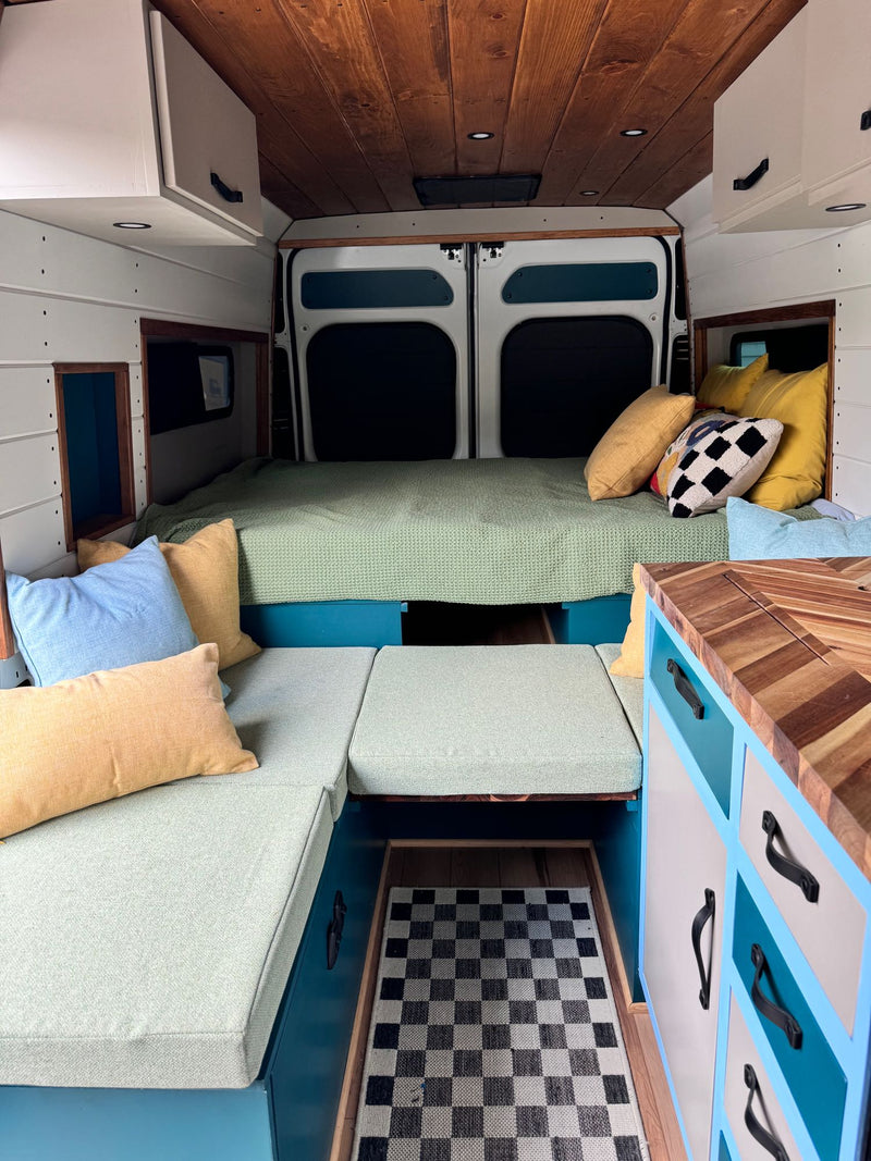 Top Notch Vans - Tela - Seats and Sleeps 2! — photo 7