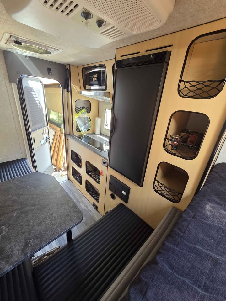 2025 Northern Lite 610 in Sunriver, OR (photo 7) — photo 7