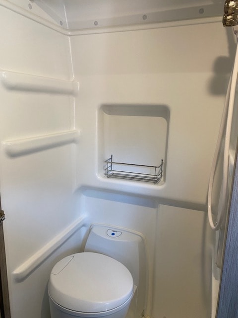Family Adventure Van I Seats 4 I Sleeps 4 I Heated I 2021 Winnebago Solis — photo 8
