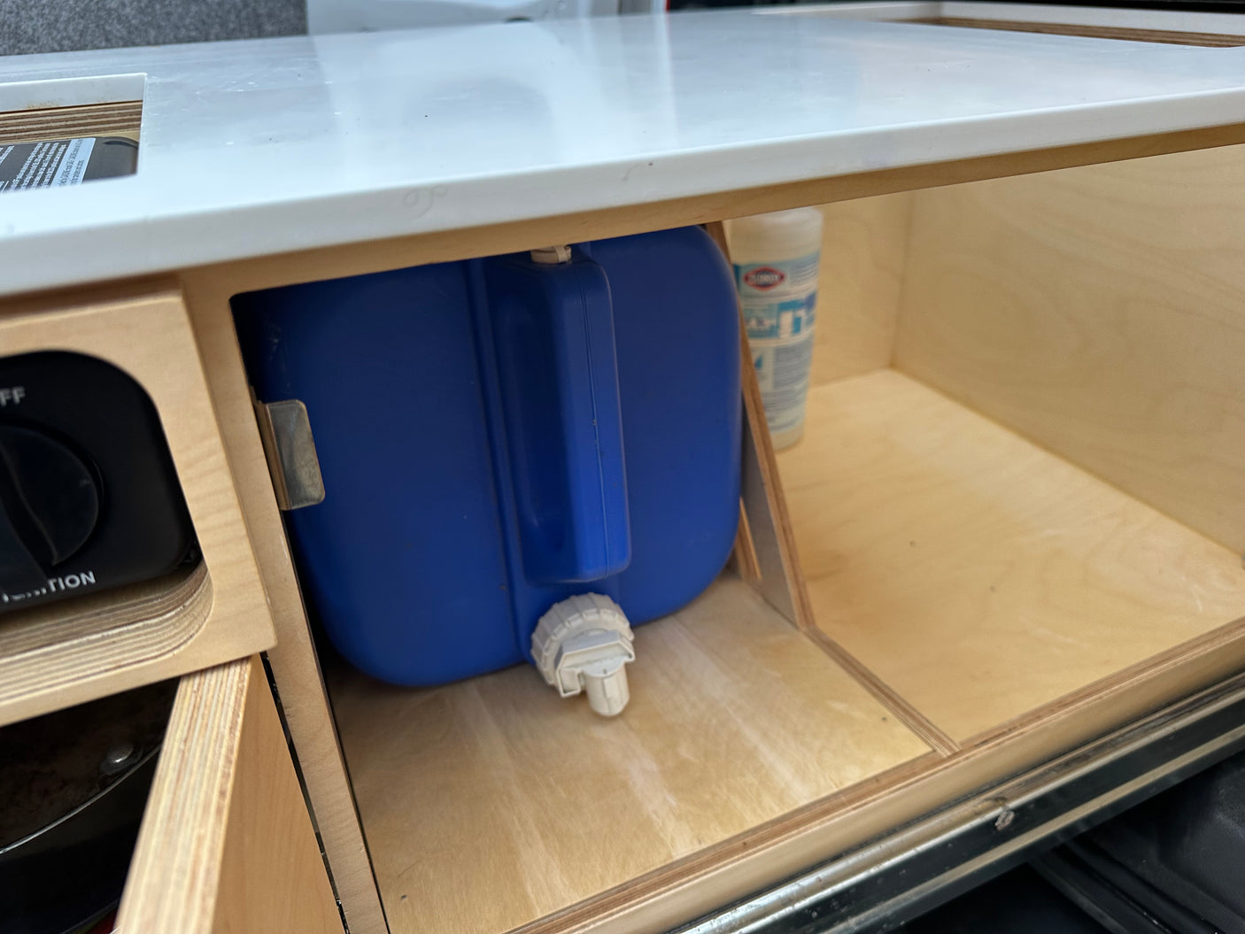 Transit Connect Micro Camper- Easy to drive, fully equipped!