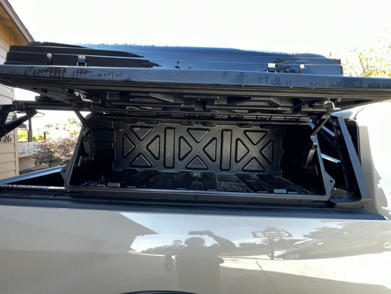  & water tank on a rack. Great for your next RV rental.|A beige pickup truck — photo 4
