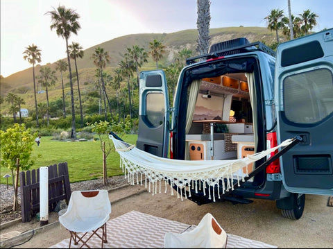 *Zona* 4x4, Unlimited Miles + Hitch Hammock, Paddle Boards and Projector! overland rental