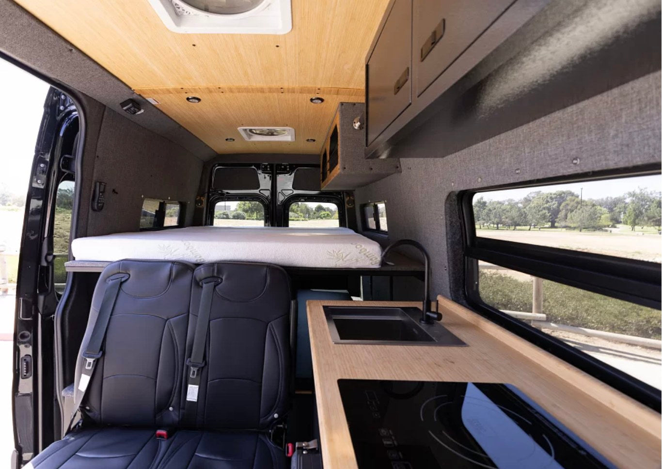 Black Knight: 2022 Vanworks Switchback 4D - GlampersCA — photo 2