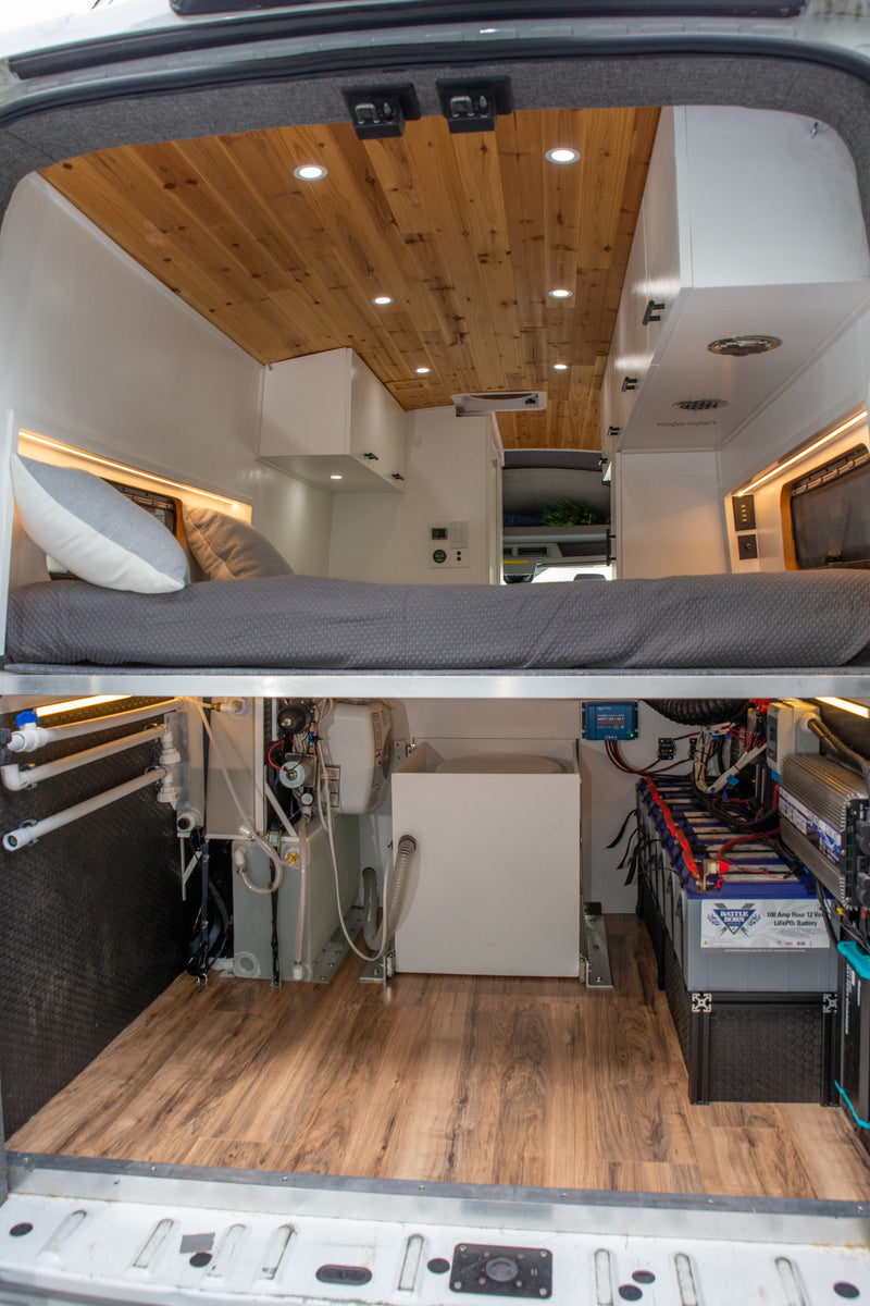 Ultimate Adventure Van with AC & Hot Shower, Battery bank, Queen Bed — photo 17