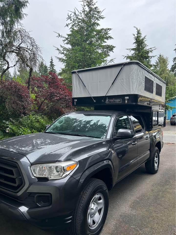 Four Wheel Camper Project M (model PMM 5.5) Pop-Up Truck Camper — photo 6