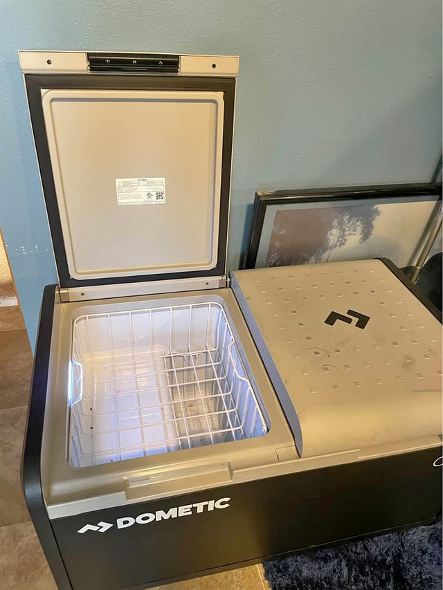 Dometic 2 Chamber Temp Controlled Chest Cooler in Chattaroy, WA (photo 1)