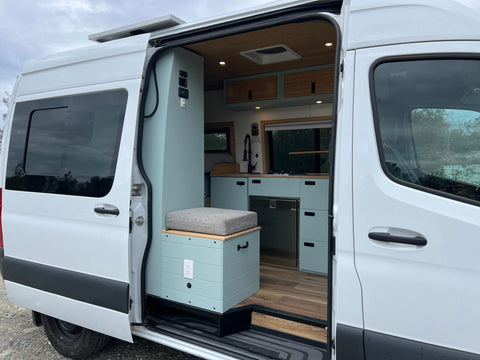 Scenic Vans' "The Aspen" - Unlimited Mileage — photo 3