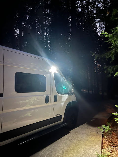 Vanda: Winnebago Solis Pocket + Solar, Cell Signal Booster, Rugged Tires — photo 5