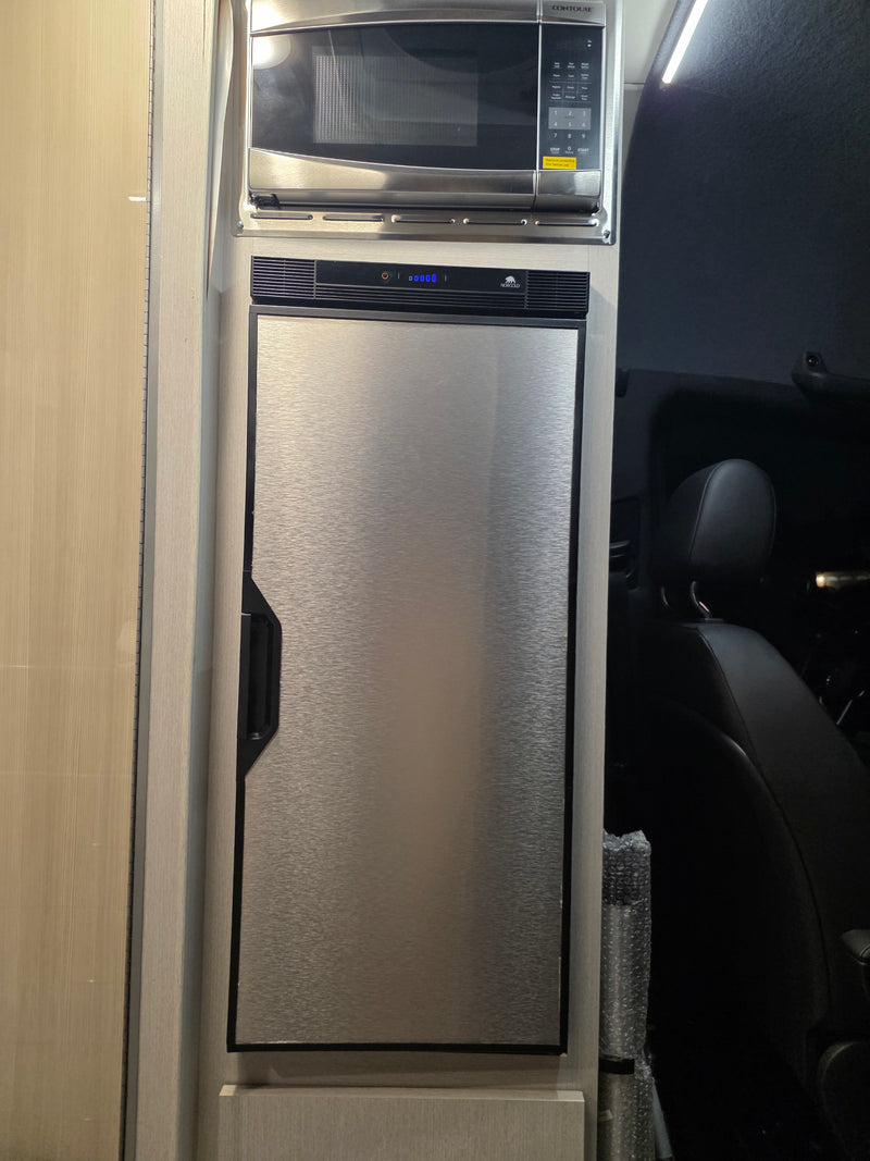 RV rental kitchen with CONTOURE microwave & NORCOLD fridge, new and ready for use (remove film!). — photo 13
