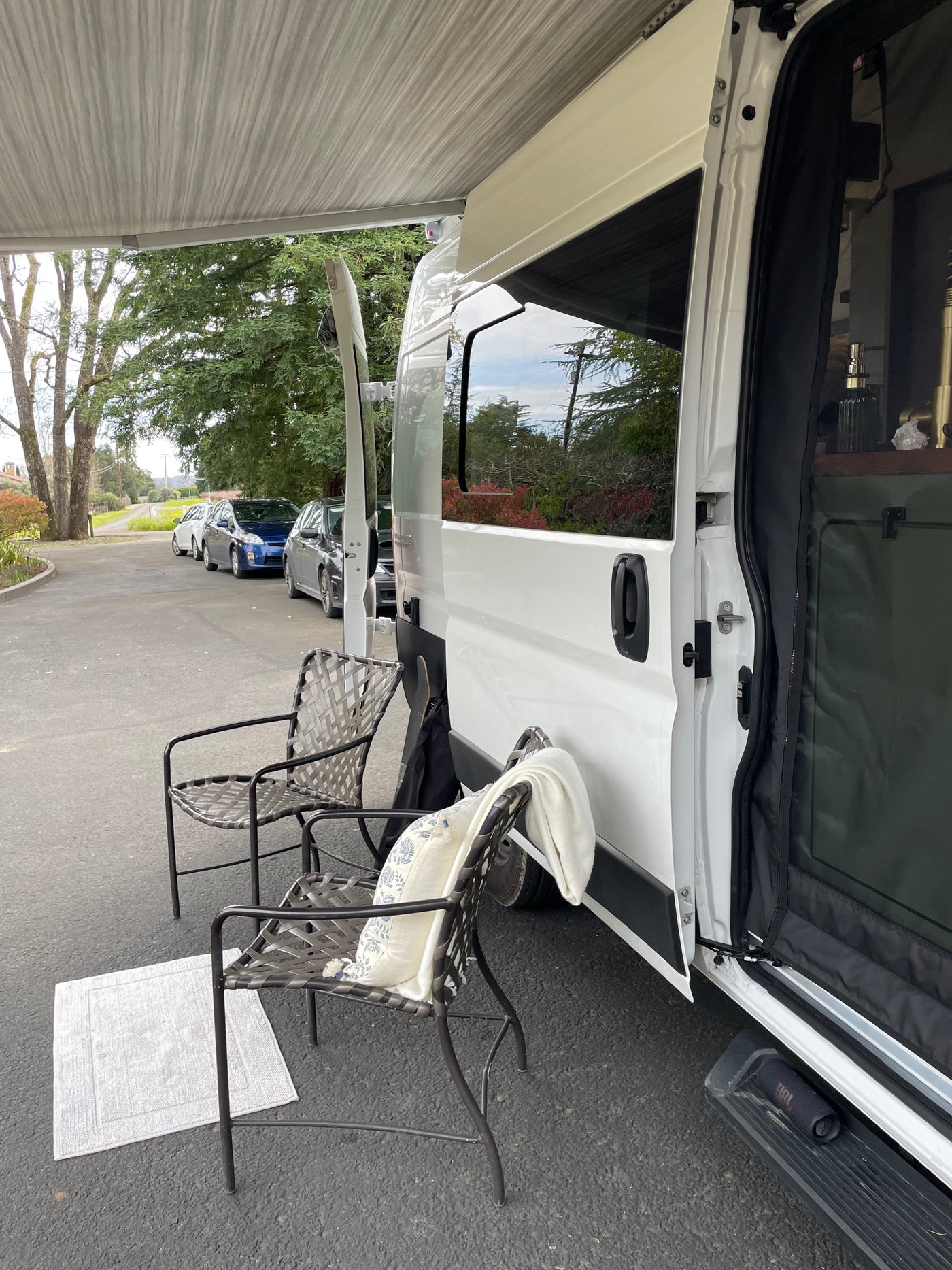 WanderNest — Seats 3, Luxury, Fully loaded. Ready for adventure — photo 19