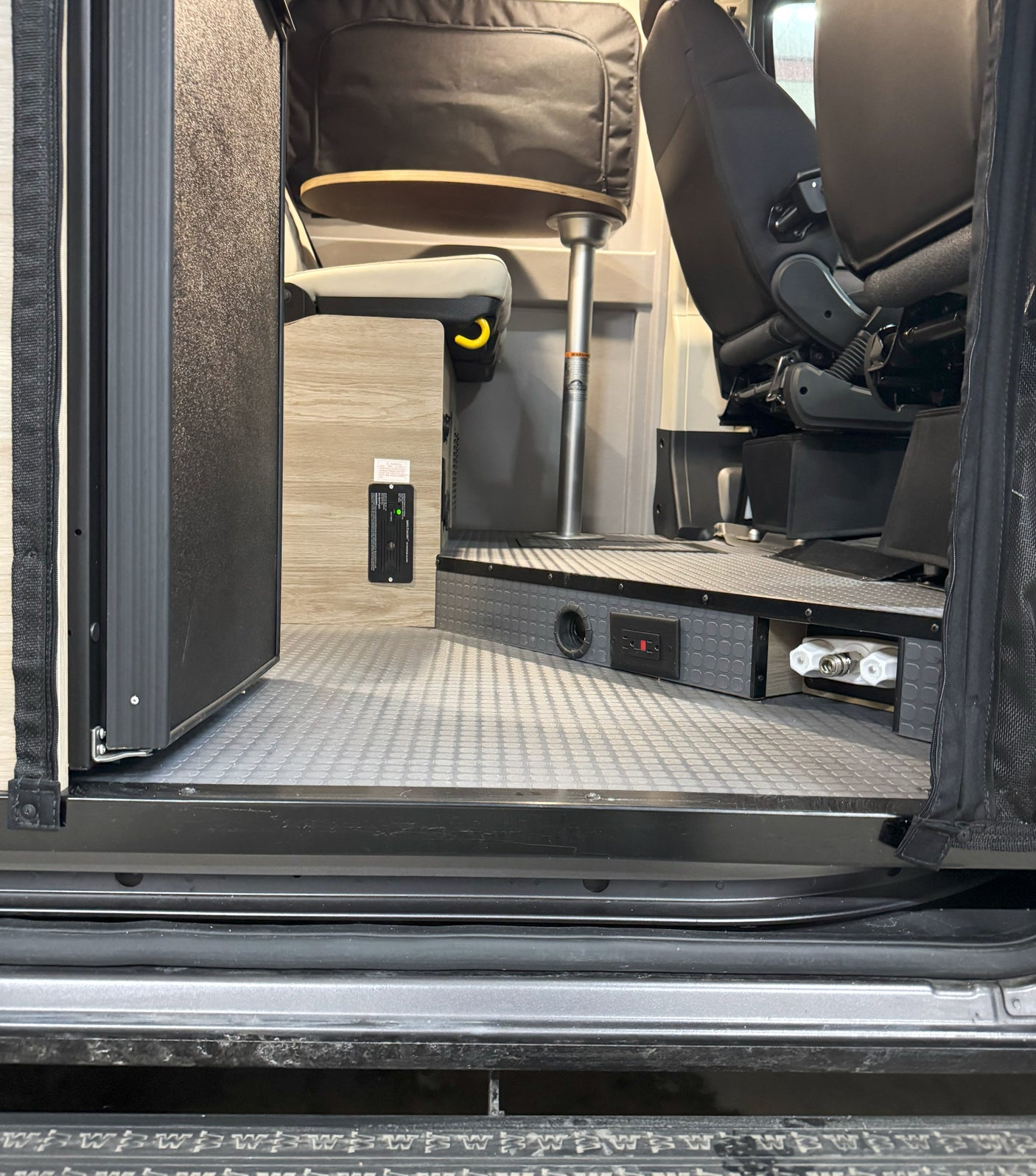 2021 Winnebago Solis