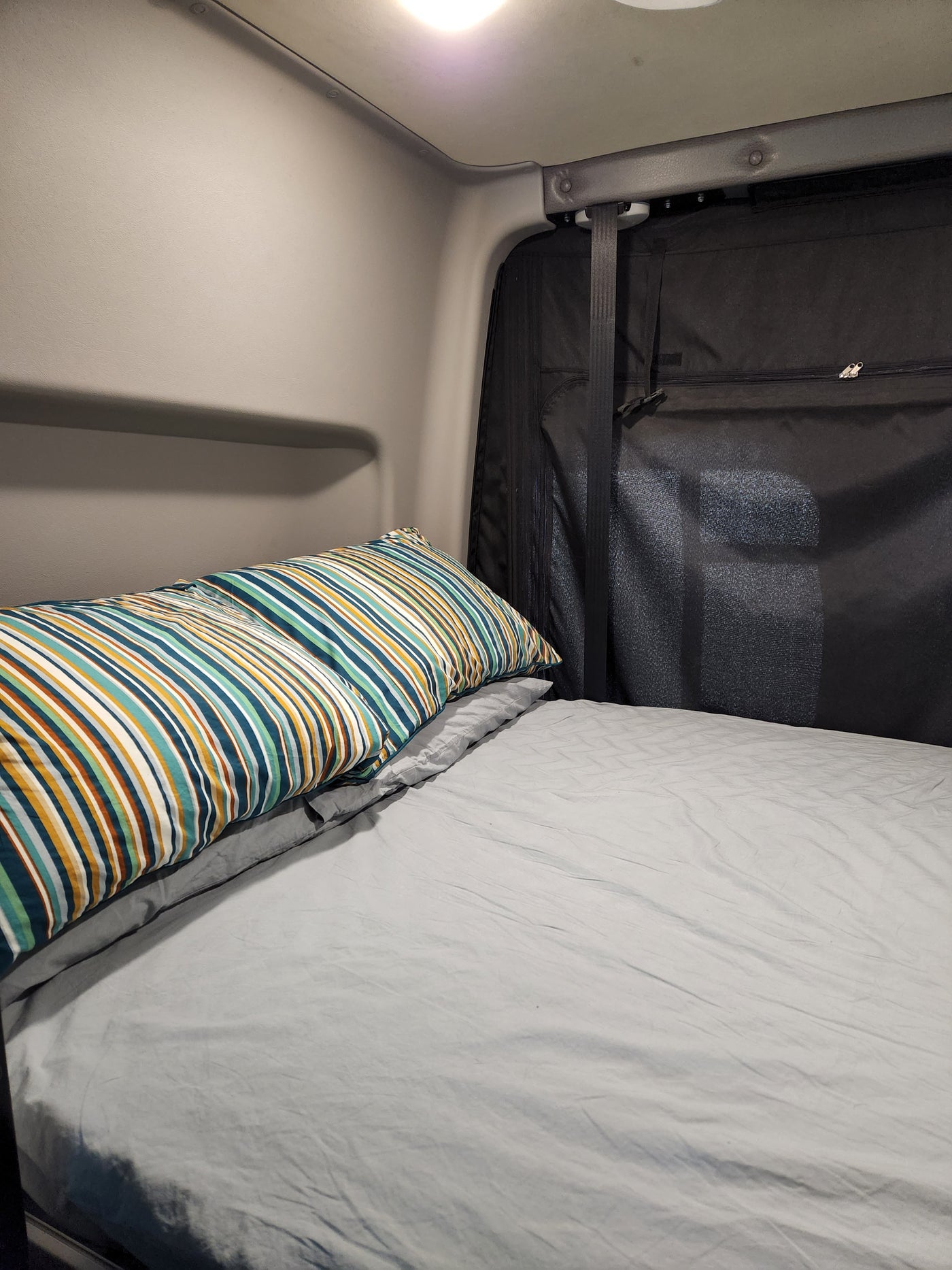 4WD Winnebago Revel 44E "Rosie" Unlimited Miles Mighty 5 + Starlink — photo 13