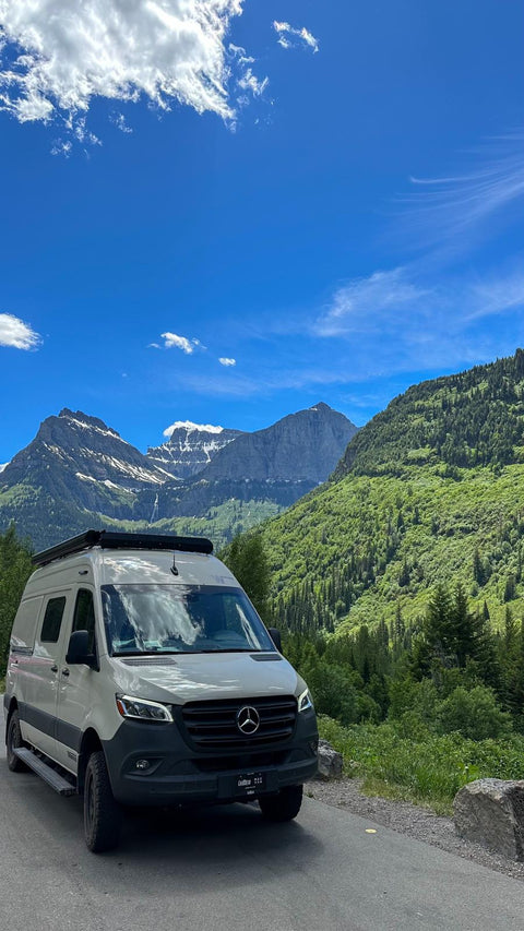 2024 4WD Winnebago Revel 44E "Jane" Unlimited Miles Montana + Starlink — photo 2