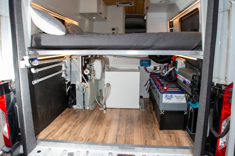 Ultimate Adventure Van with AC & Hot Shower, Battery bank, Queen Bed — photo 18