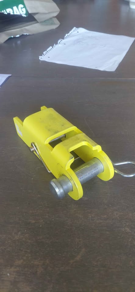 JeepNeeds DLA Hi Lift Jack D shackles adapter — photo 2