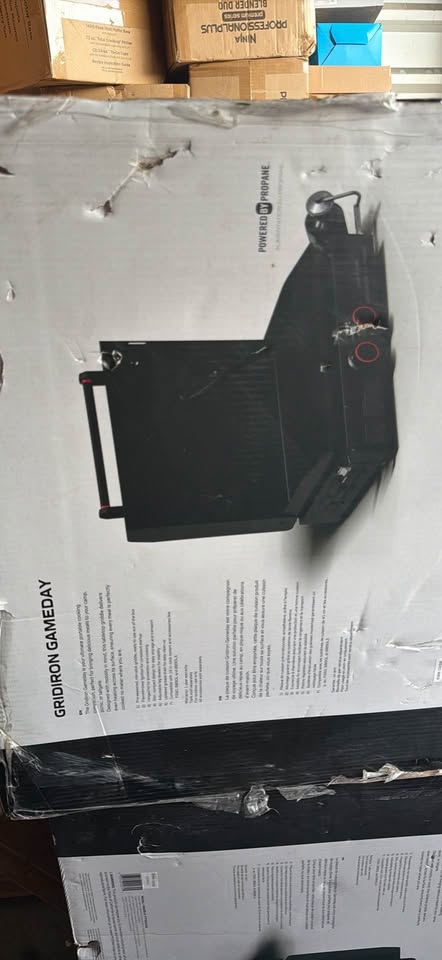 Camp Chef Gridiron Gameday 24" Portable Tabletop Griddle, 24,000 BTU, Black, FTT25CA42 in Bridgeview, IL (photo 3) — photo 3