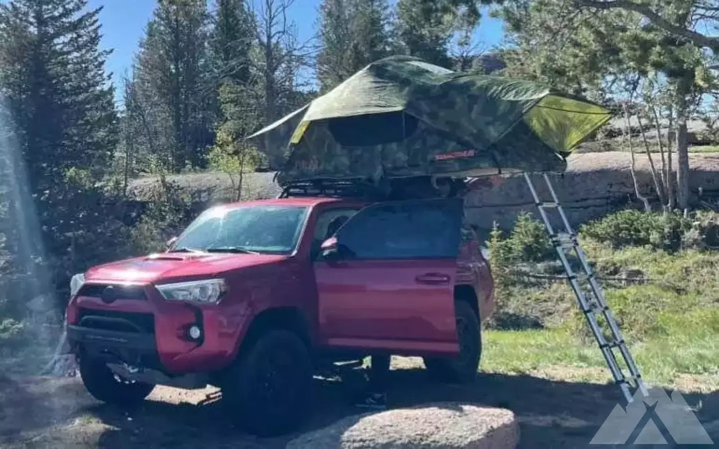 Yakima rooftop tent — used rooftop tents for sale (photo 2) — photo 2
