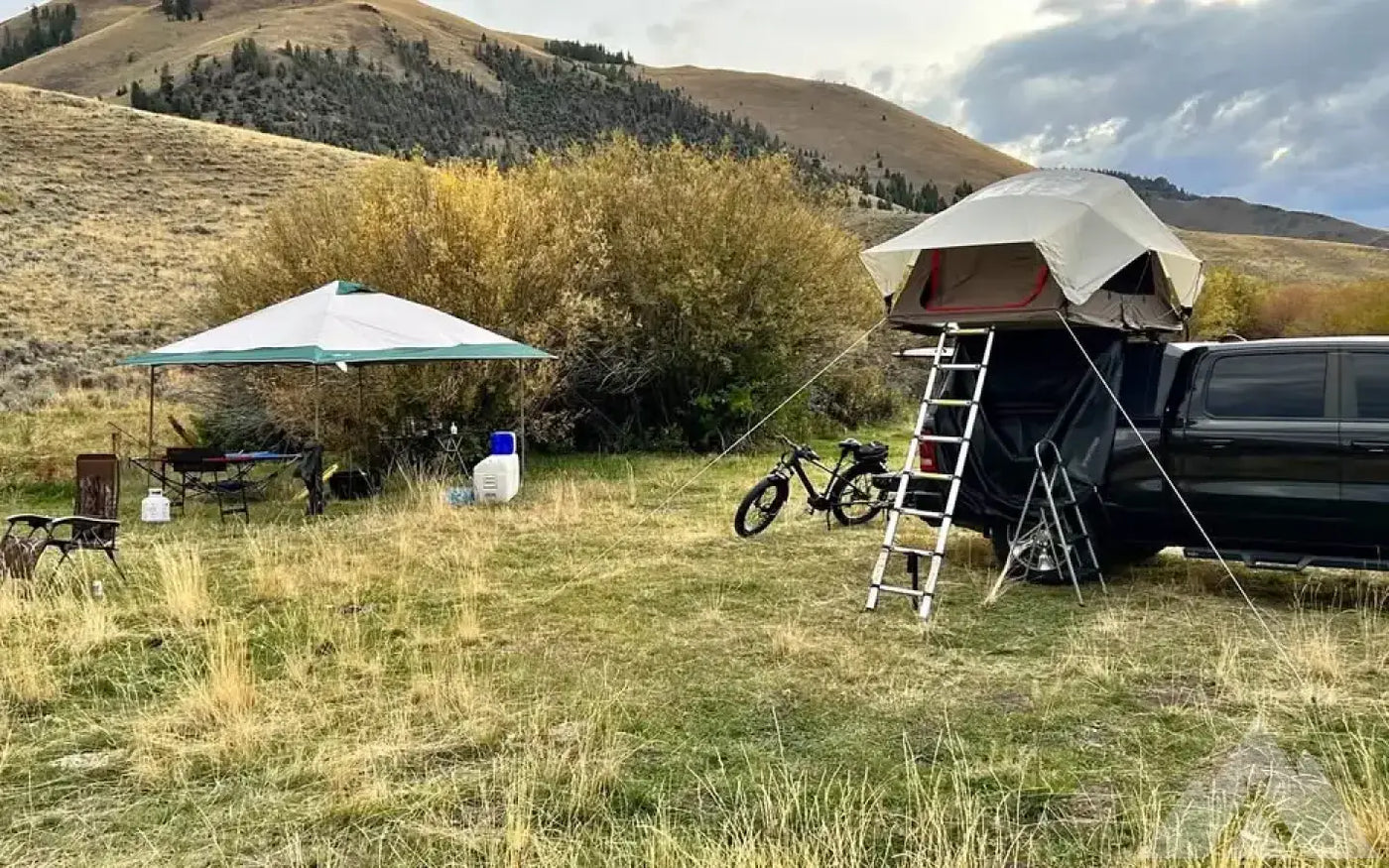 Yakima Skyrise Rooftop tent — used rooftop tents for sale (photo 2) — photo 2