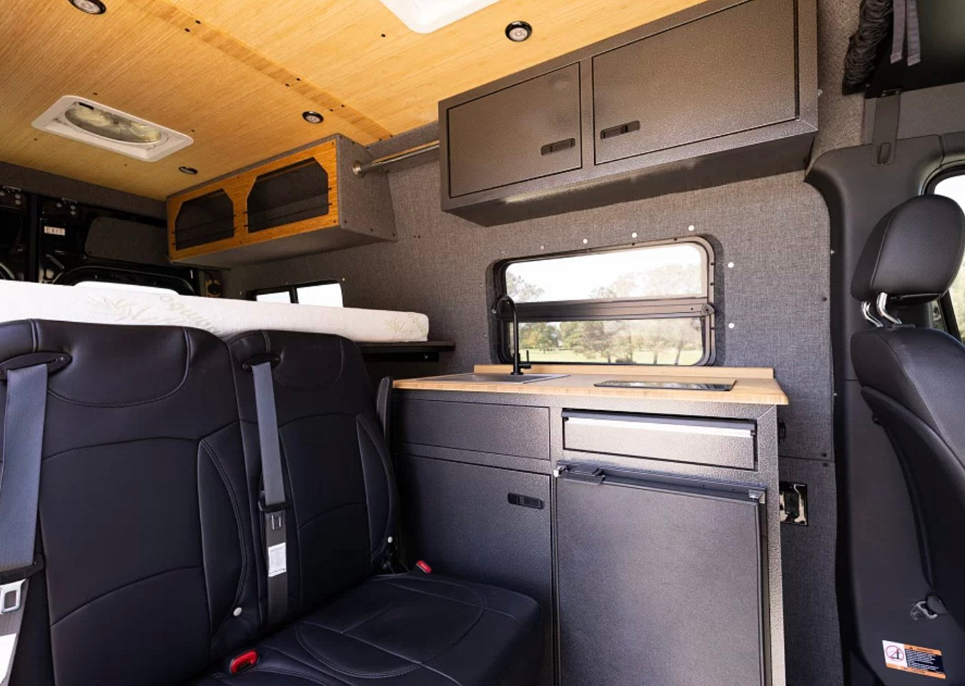 Black Knight: 2022 Vanworks Switchback 4D - GlampersCA — photo 15