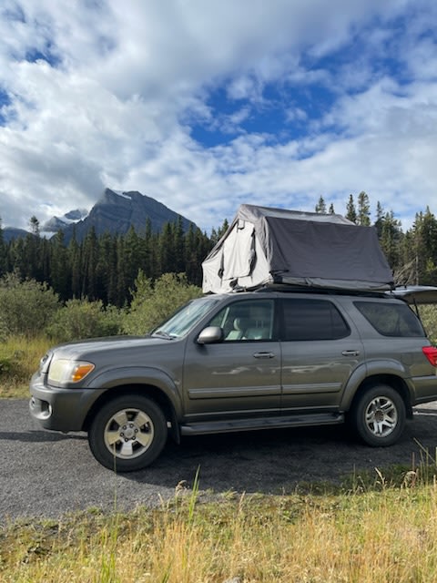 2005 Toyota Sequoia Ladyhawke free airport pickup overland rental