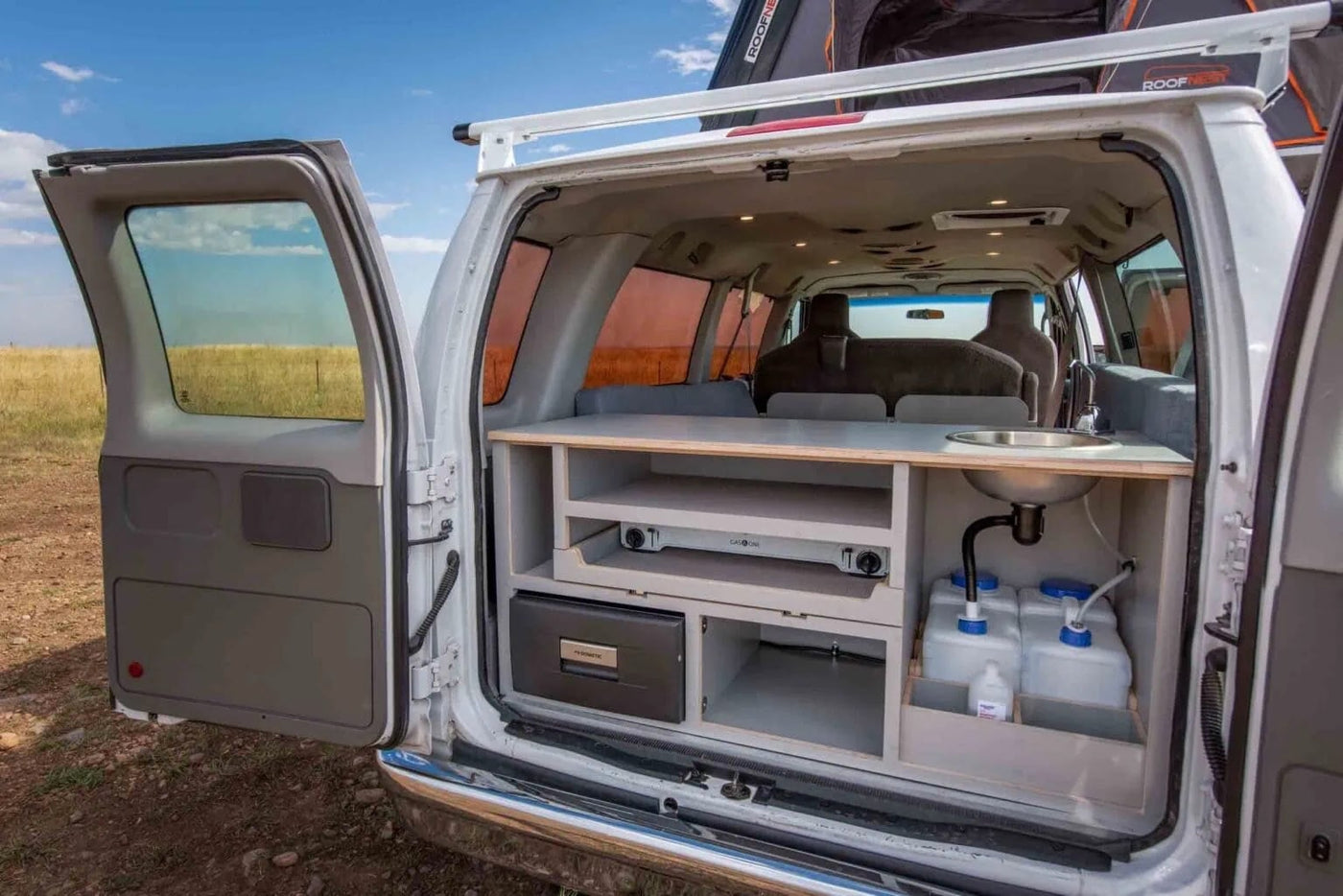  featuring convertible beds & a view of a vast — photo 6