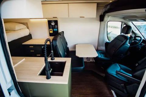 Franklin: 2022 RAM ProMaster Camper Van — photo 2