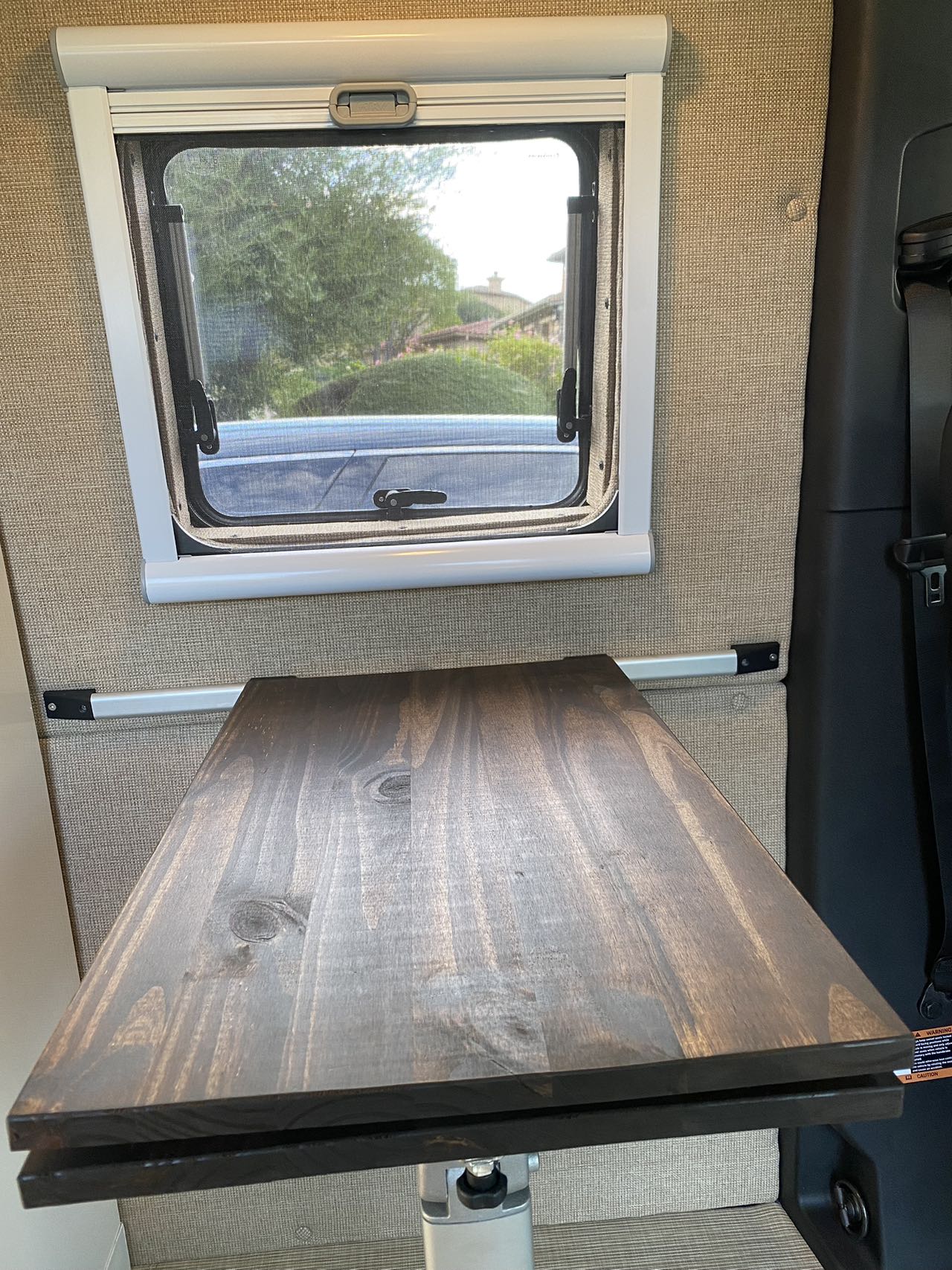  showcasing a modern kitchen — photo 11